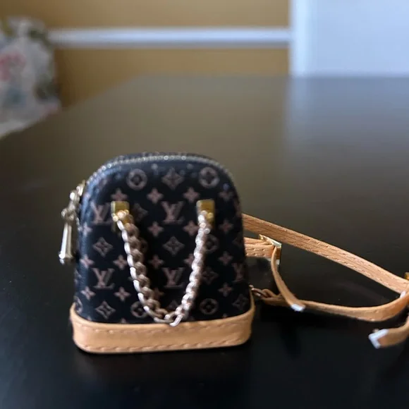 Labubu purse / backpack accessory  Designer Mini Backpack - Picture 12 of 13